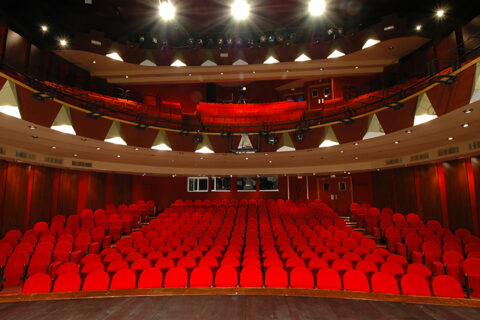 Les fauteuils rouges du théâtre Comoœdia