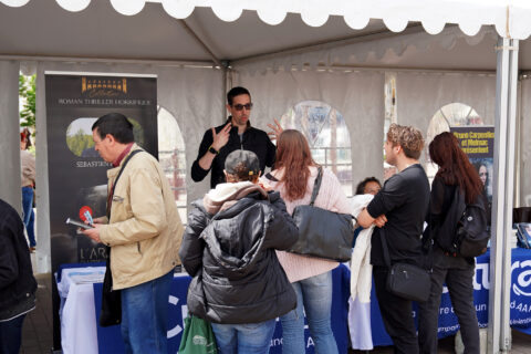 Au salon des écrivains sur le cours Foch, le 4 mai 2023