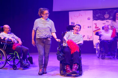 Agrandir l'image 2 sur 24, fenêtre modale