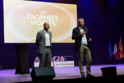 Agrandir l'image 2 sur 88, fenêtre modale