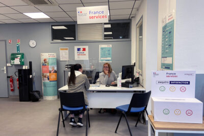 L'accueil de France Services - Agrandir l'image 2 sur 3, fenêtre modale