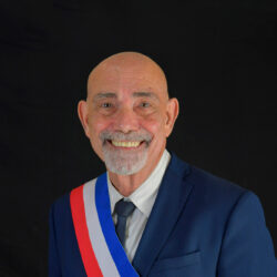 Alain Rousset avec son écharpe tricolore
