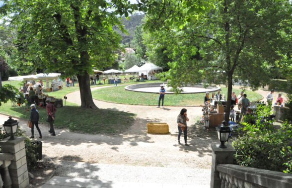 Vue du parc du Château des Creissauds