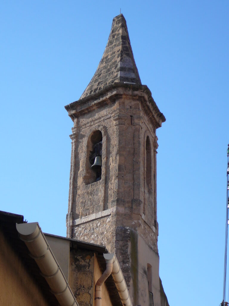 Photo du clocher sur fond de ciel bleu - Agrandir l'image, fenêtre modale
