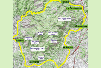 Carte figurant les différents sommets du massif et leur altitude ainsi que les villes alentours - Agrandir l'image 1 sur 3, fenêtre modale
