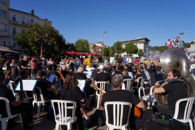 Agrandir l'image 49 sur 50, fenêtre modale