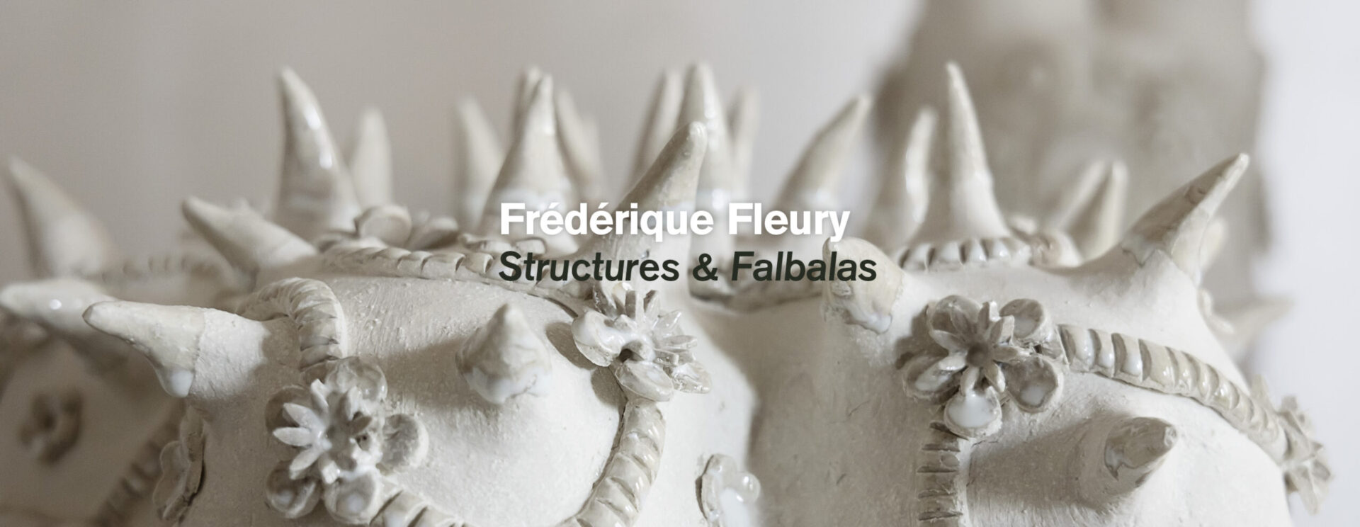 Œuvre de Frédérique Fleury issue de l'exposition « Structures et falbalas »