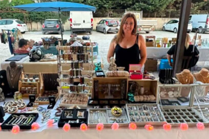 Stand de bijoux "Entre ciel et terre" - Agrandir l'image, fenêtre modale