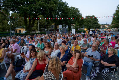 Agrandir l'image 6 sur 12, fenêtre modale