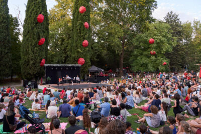 Agrandir l'image 16 sur 24, fenêtre modale