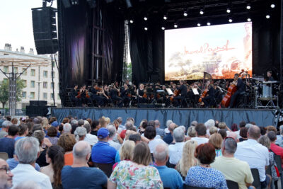 Agrandir l'image 7 sur 24, fenêtre modale