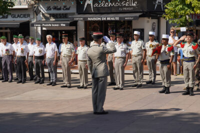 Agrandir l'image 42 sur 54, fenêtre modale