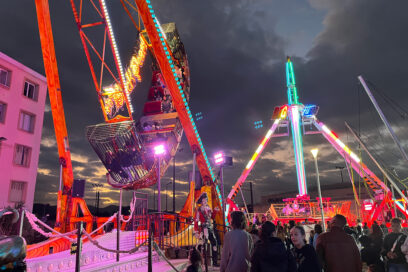 La fête foraine d'Aubagne, avec le bateau pirate et le big flight - Agrandir l'image, fenêtre modale