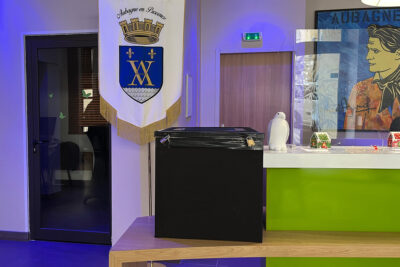 Agrandir l'image 1 sur 2, fenêtre modale