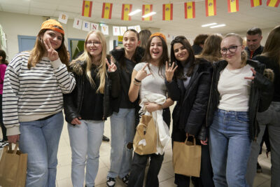 Agrandir l'image 8 sur 12, fenêtre modale