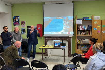 Des élus aubagnais présentent le budget participatif du Charrel à la Maison de quartier du Charrel - Agrandir l'image, fenêtre modale