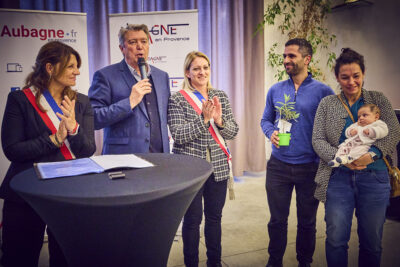 Agrandir l'image 3 sur 12, fenêtre modale