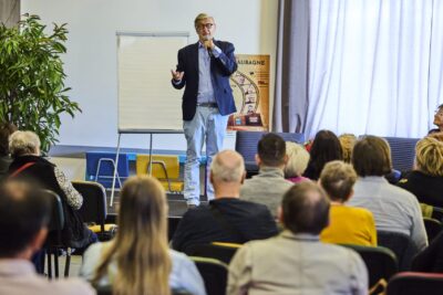 Agrandir l'image 2 sur 12, fenêtre modale