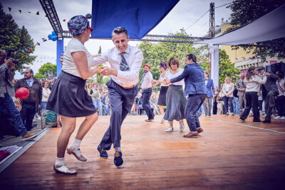 Agrandir l'image 2 sur 17, fenêtre modale