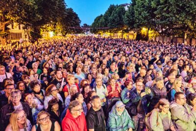 Agrandir l'image 10 sur 30, fenêtre modale