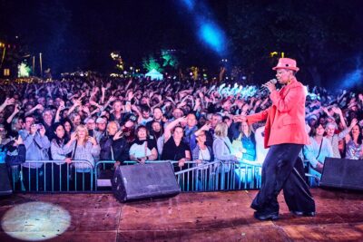 Agrandir l'image 1 sur 30, fenêtre modale