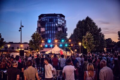 Agrandir l'image 1 sur 22, fenêtre modale