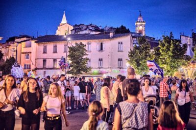 Agrandir l'image 8 sur 22, fenêtre modale