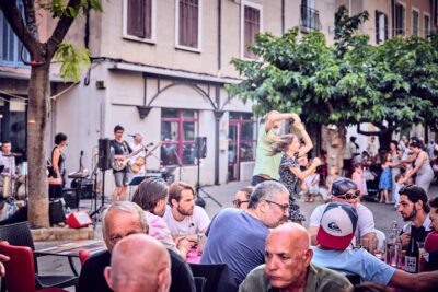 Agrandir l'image 9 sur 22, fenêtre modale