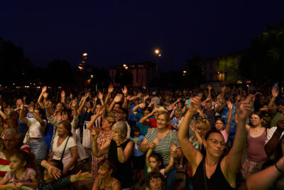 Agrandir l'image 17 sur 18, fenêtre modale