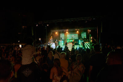 Agrandir l'image 2 sur 18, fenêtre modale