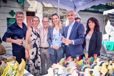 Agrandir l'image 10 sur 69, fenêtre modale