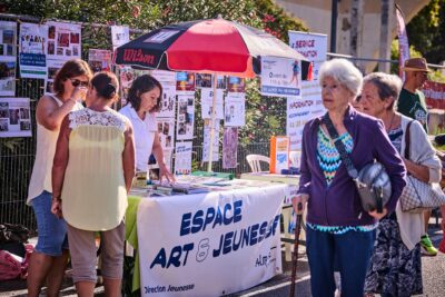 Agrandir l'image 12 sur 21, fenêtre modale