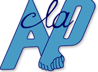 Lettre A et P se tenant la main avec au milieu écrit les lettres cla