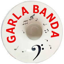 Sortie de trompette avec inscription Garlabanda en rouge