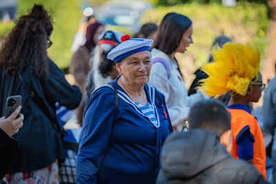 Agrandir l'image 4 sur 16, fenêtre modale