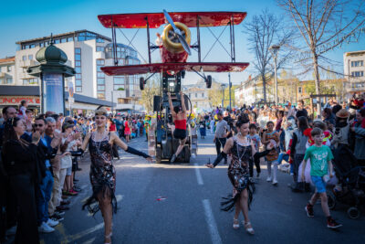 Agrandir l'image 8 sur 24, fenêtre modale