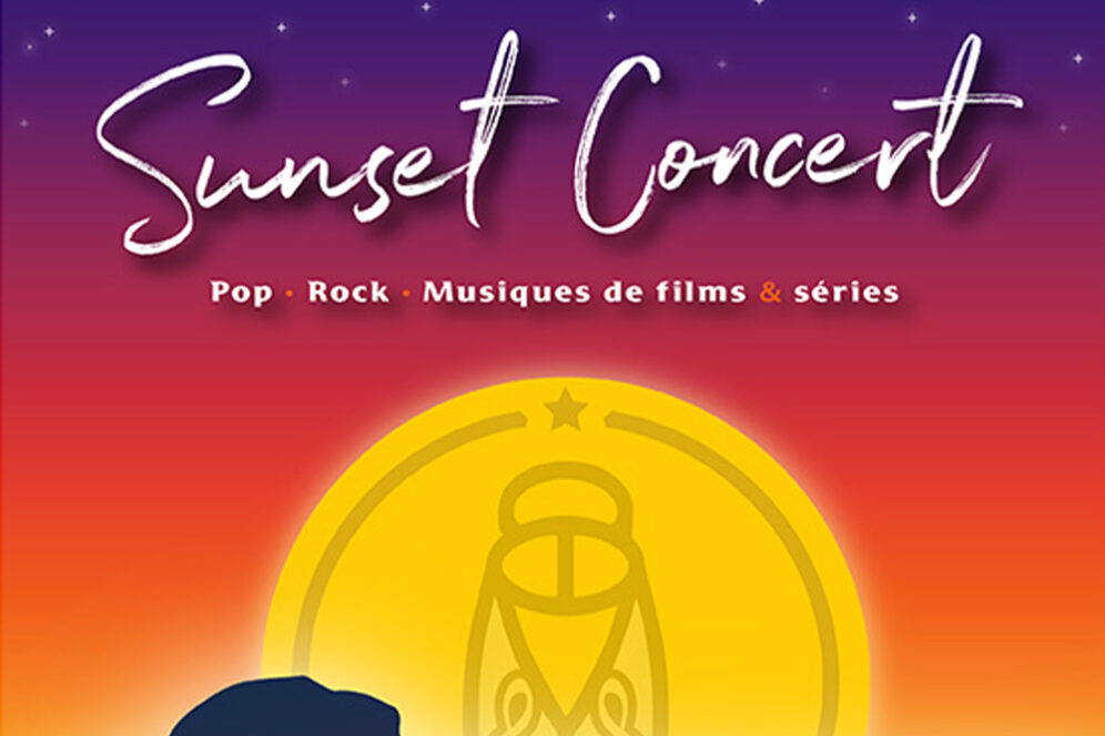 Affiche de concert verticale de l'Orchestre d'Harmonie d'Aubagne pour son "Sunset Concert" du 80ème anniversaire. Le haut présente un ciel étoilé bleu-violet dégradé passant à un coucher de soleil rouge et orange vif avec un grand soleil jaune orné d'un logo de cigale stylisé. Le titre "Sunset Concert" est écrit en écriture cursive élégante, suivi de "Pop • Rock • Musiques de films & séries". Une silhouette de colline sombre traverse le milieu, avec la date "12 juin 2026 • 20h30" et le lieu "Esplanade de Gaulle, Aubagne". Le bas de l'affiche comporte un bandeau d'information violet plus clair indiquant "60 musiciens", "GRATUIT", "Places assises" et listant les artistes/œuvres repris (Michael Jackson, KPop Demon Hunters, AC/DC, Coldplay, Edith Piaf, etc.). Tout en haut, les textes précisent "ORCHESTRE D’HARMONIE D’AUBAGNE", "1946-2026 • 80ᵉ anniversaire • Direction : Olivier PETITJEAN". Les logos officiels et le site web figurent tout en bas.
